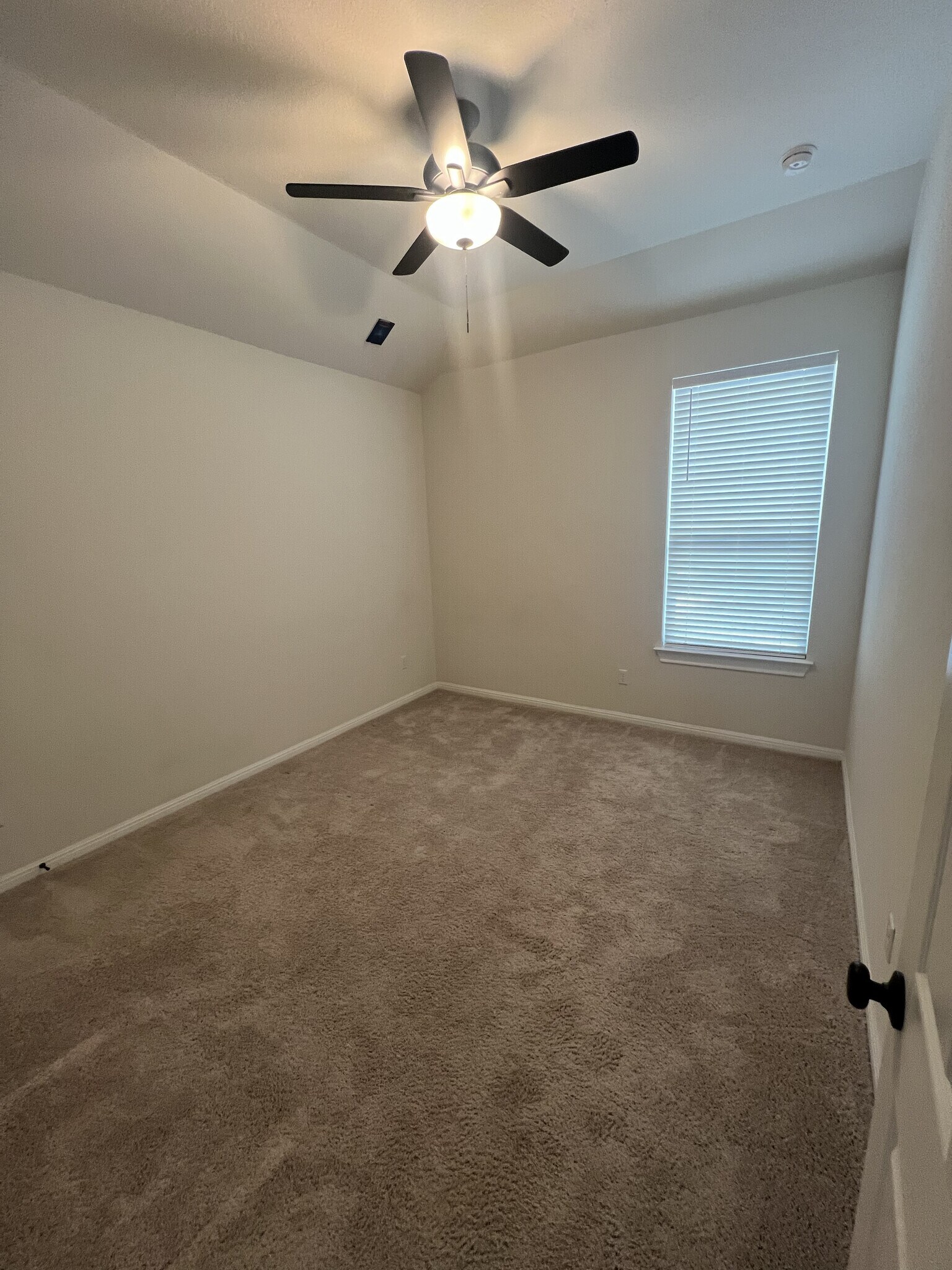 Building Photo - 7612 Alouette Dr