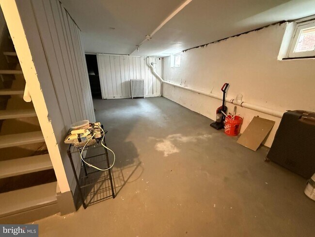 Building Photo - 129 Clearfield Ave