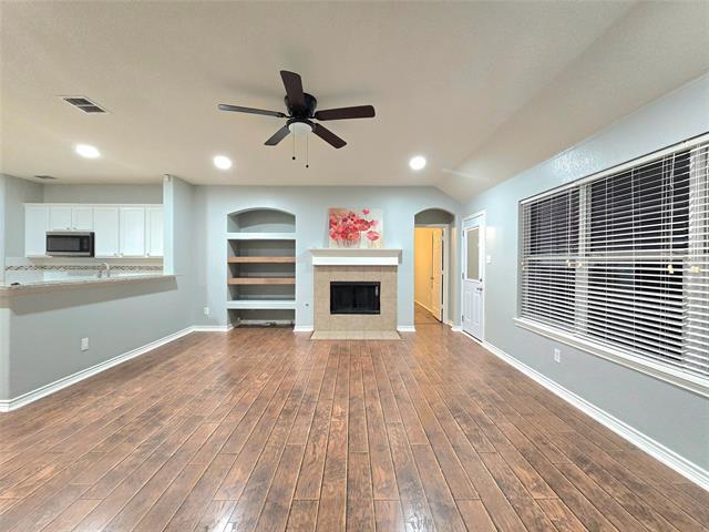 Building Photo - 5423 Lavaca Rd