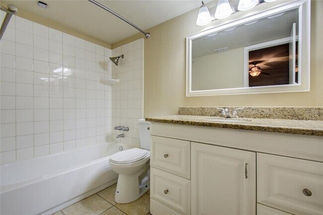 Building Photo - 14703 Barryknoll Ln