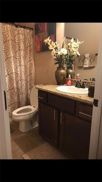 Building Photo - 652 Fairfield Loop