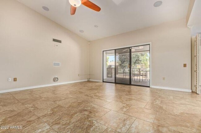 Building Photo - Your Oasis Awaits!