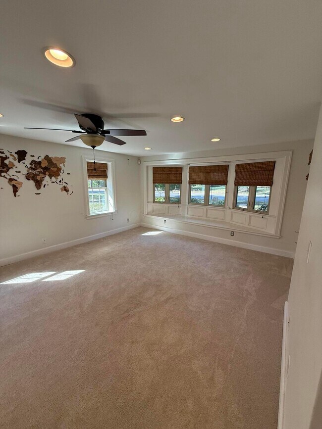 Building Photo - 2629 E Broad St