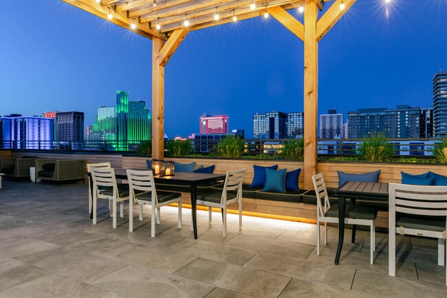 Building Photo - Eden Tower