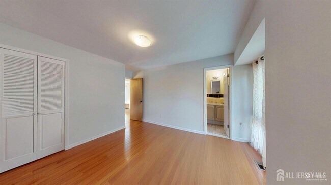 Building Photo - 157 Willowbrook Dr