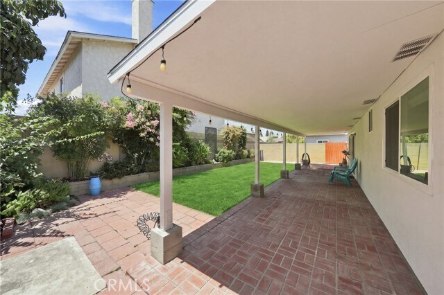 Building Photo - 17611 Leslie Ave