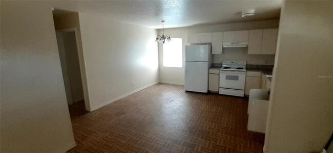 Building Photo - 4226 E Palifox St