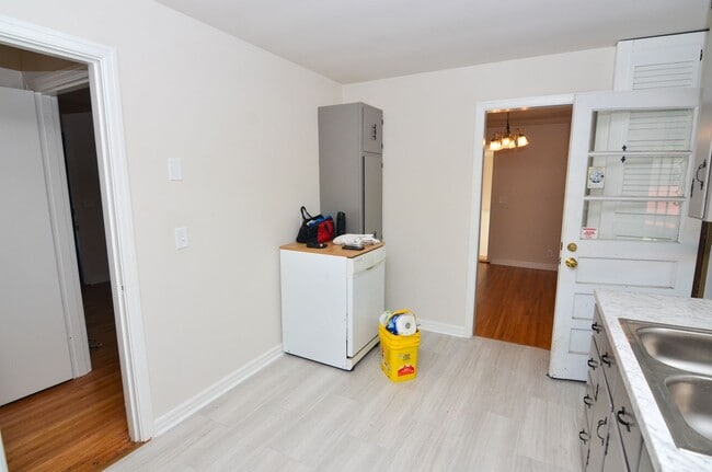 Building Photo - 5019 Raywood Ln