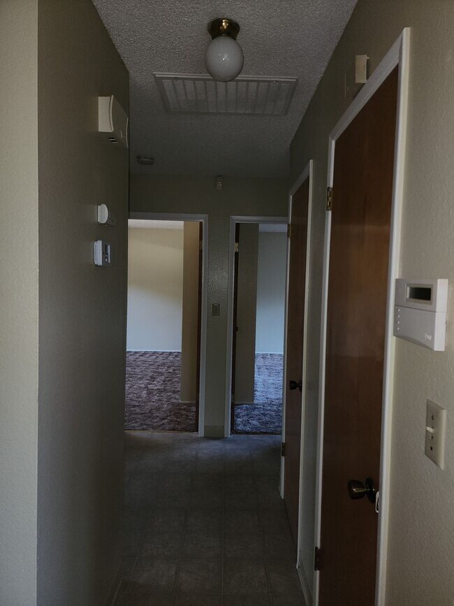 Building Photo - K1329-1331RA