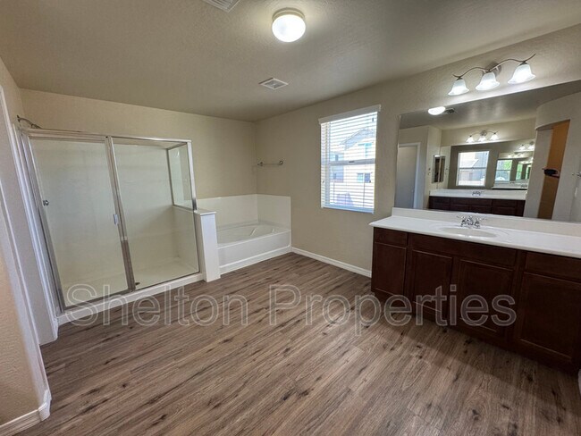 Building Photo - 20684 W White Rock Rd