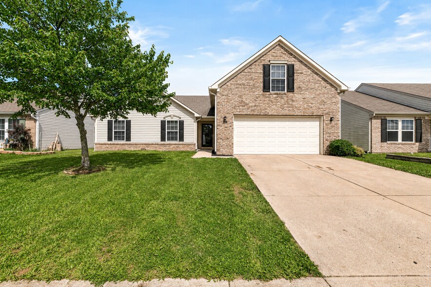 Building Photo - 2747 Foxbriar Pl