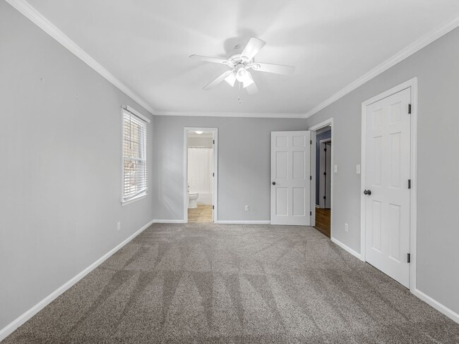 Building Photo - Luxury Living Awaits in this 6 Bedroom, 5 Bathroom Home – Elegant Comfort in a Prime Location