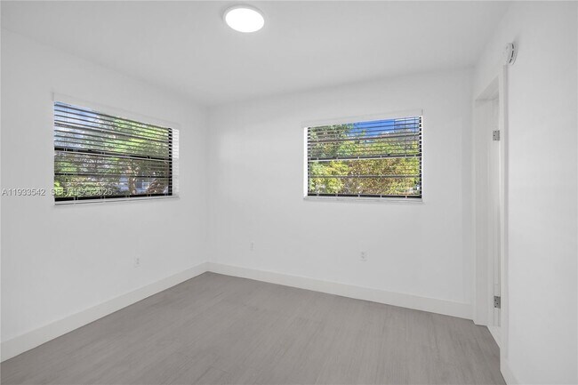 Building Photo - 3265 Virginia St