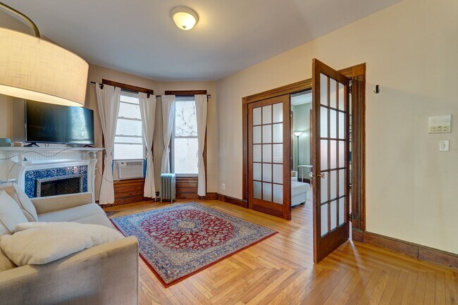 Building Photo - 119 Olive St