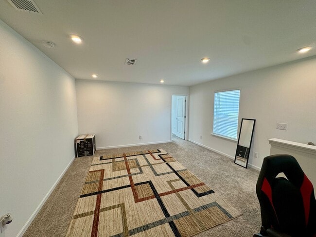 Building Photo - Beautiful 4BR/3BA Home in Parkside Crossing