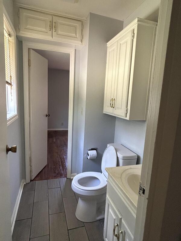 Building Photo - 8704 E 92nd St