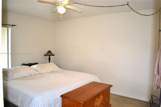 Building Photo - 8005 SW 107th Ave