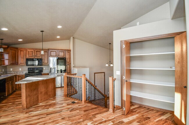 Building Photo - 5512 South Culbert Avenue