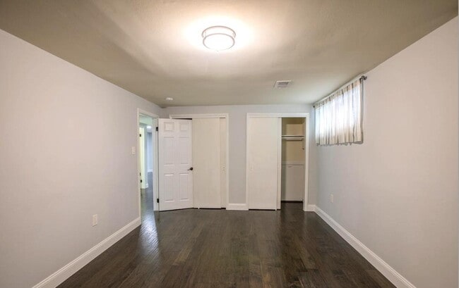 Building Photo - 5707 Alan Dr