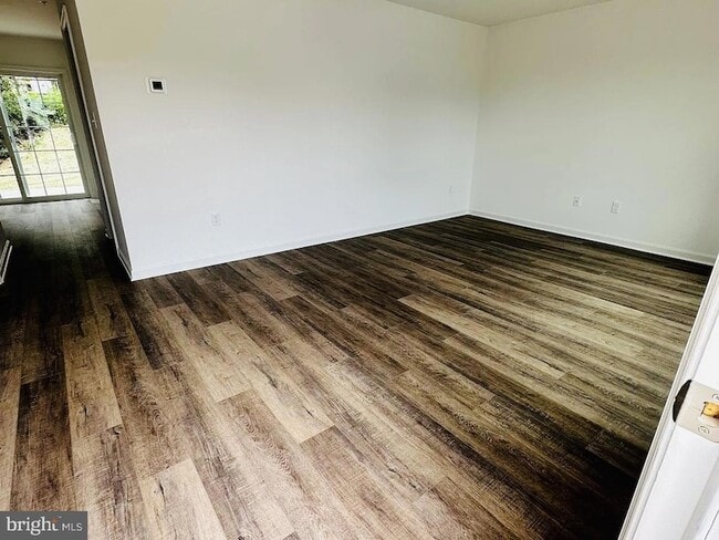 Building Photo - 6 Lismore Pl
