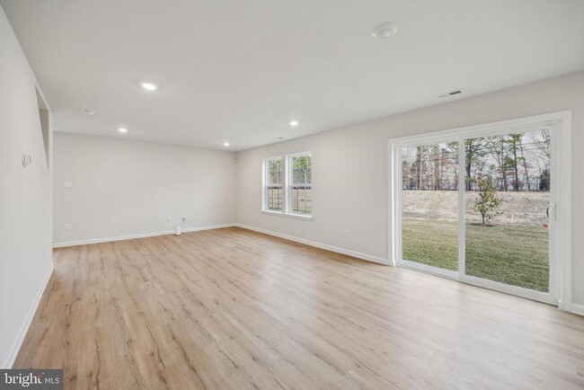 Building Photo - 107 Malibu Dr