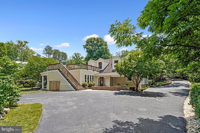 Building Photo - 7712 Dolly Dr