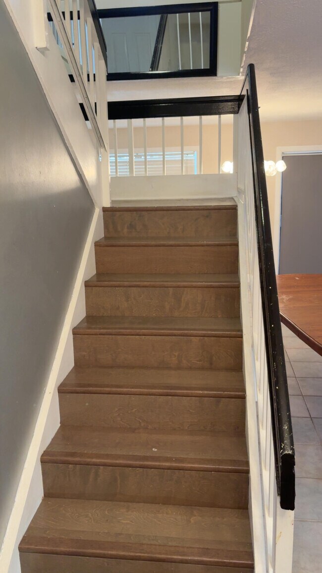 Building Photo - 5855 Northpointe Ln