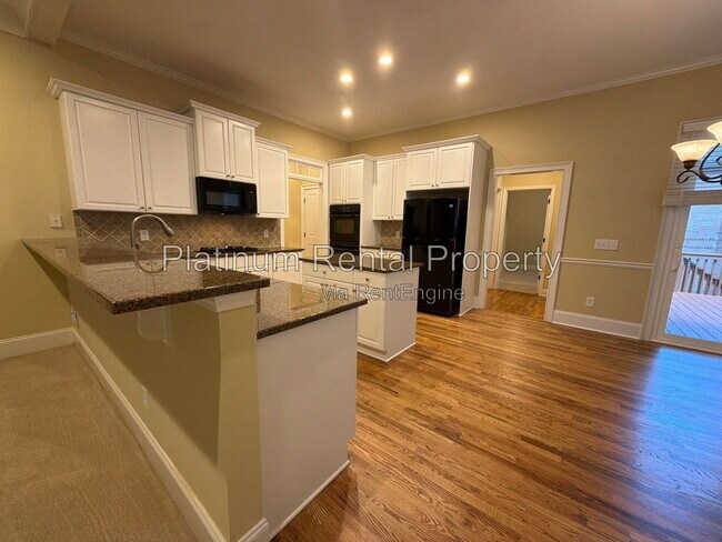Building Photo - 8015 Wakehurst Pl