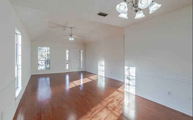 Building Photo - 8361 Jeptha Ct