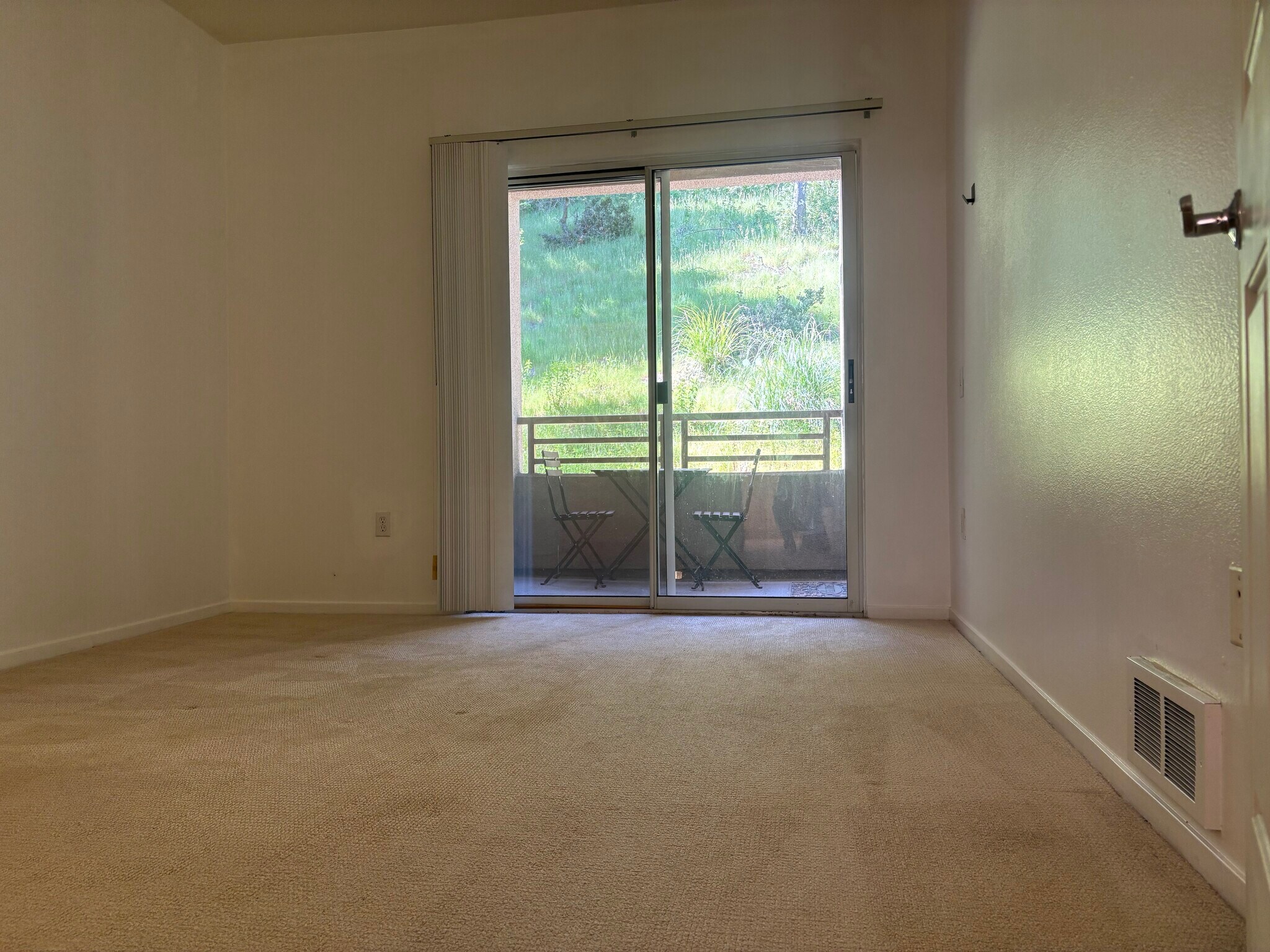 Bedroom - 280 Caldecott Ln