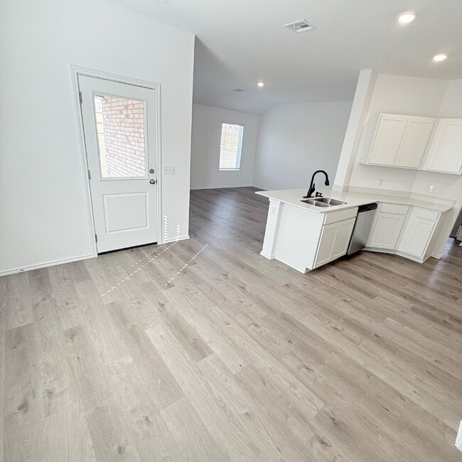 Building Photo - 1917 Rock Elm Dr