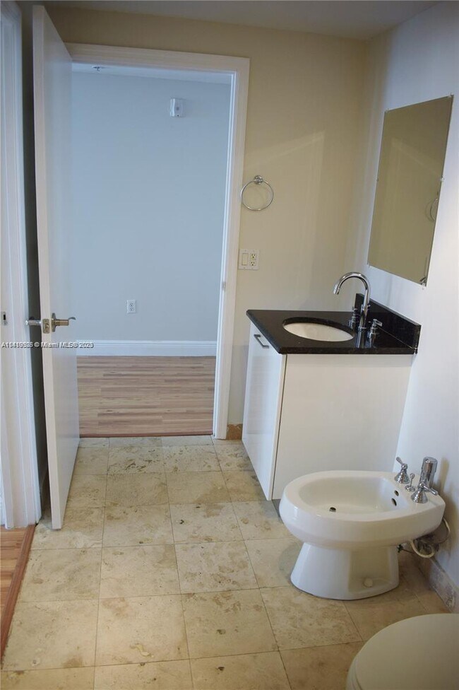 Building Photo - 3339 Virginia St