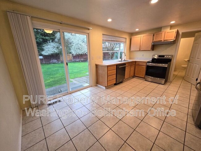 Building Photo - 6521 58th St NE