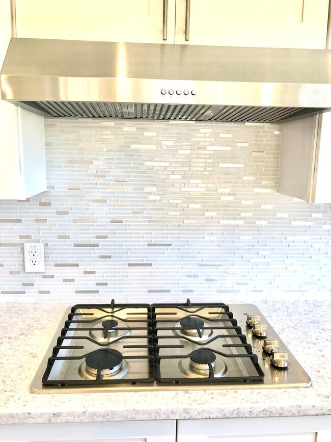 Building Photo - 5711 Silver Bay Ct