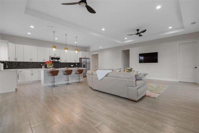 Building Photo - 178 Lime Tree Park