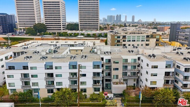 Building Photo - 1700 Sawtelle Blvd