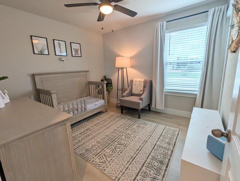 Building Photo - 5627 Jewel Curv