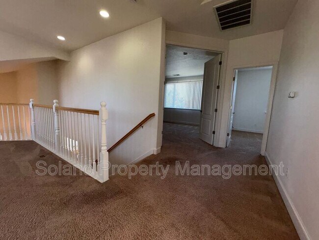 Building Photo - 100 Mt Adams Cir