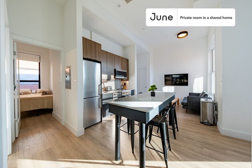 Building Photo - Room in Shared 4 bed/2 bath home in Dupont Circle