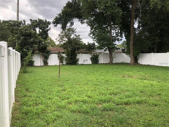 Building Photo - 4052 Montrose Ct