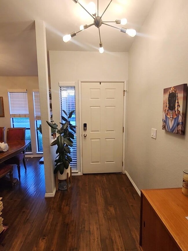 Building Photo - Adorable 2/2 Pocket Area Half-Plex!  PLEAS...