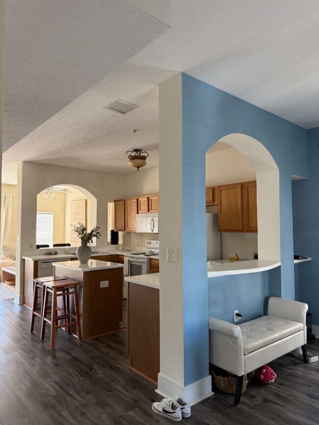 Building Photo - Spectacular 2/2.5 Condo in the Oldsmar Galleria Town Center Lifestyle
