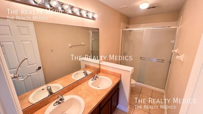 Building Photo - 331 Freedom's Ring Dr