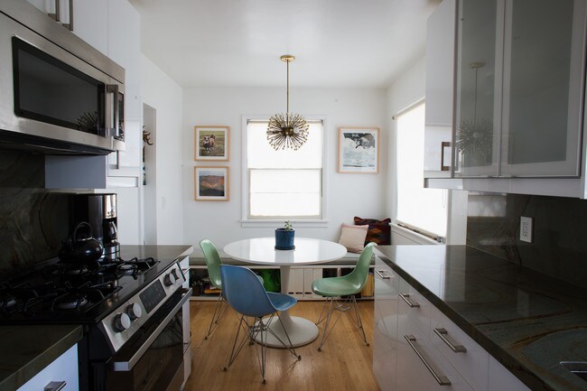 Breakfast Nook - 725 Echo Park Ter