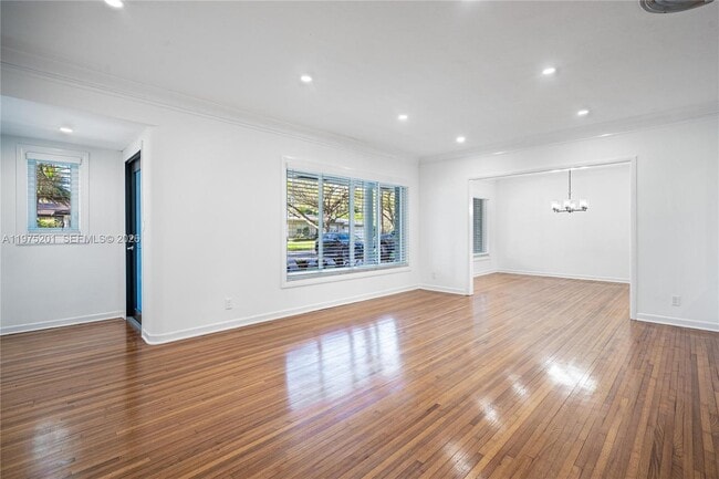 Building Photo - 1235 Algardi Ave