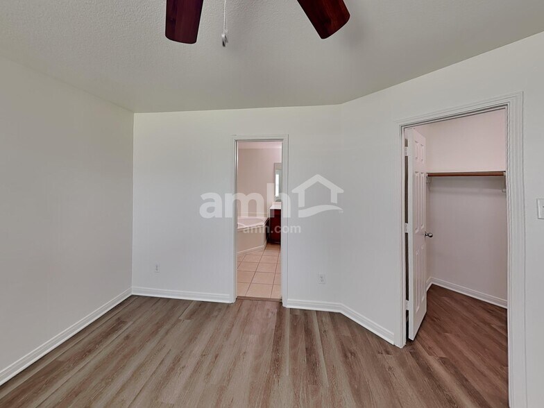 Building Photo - 9422 Ivory Trail Ln