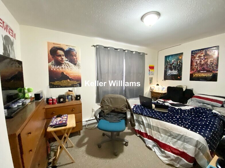 Building Photo - 41 Lawn St