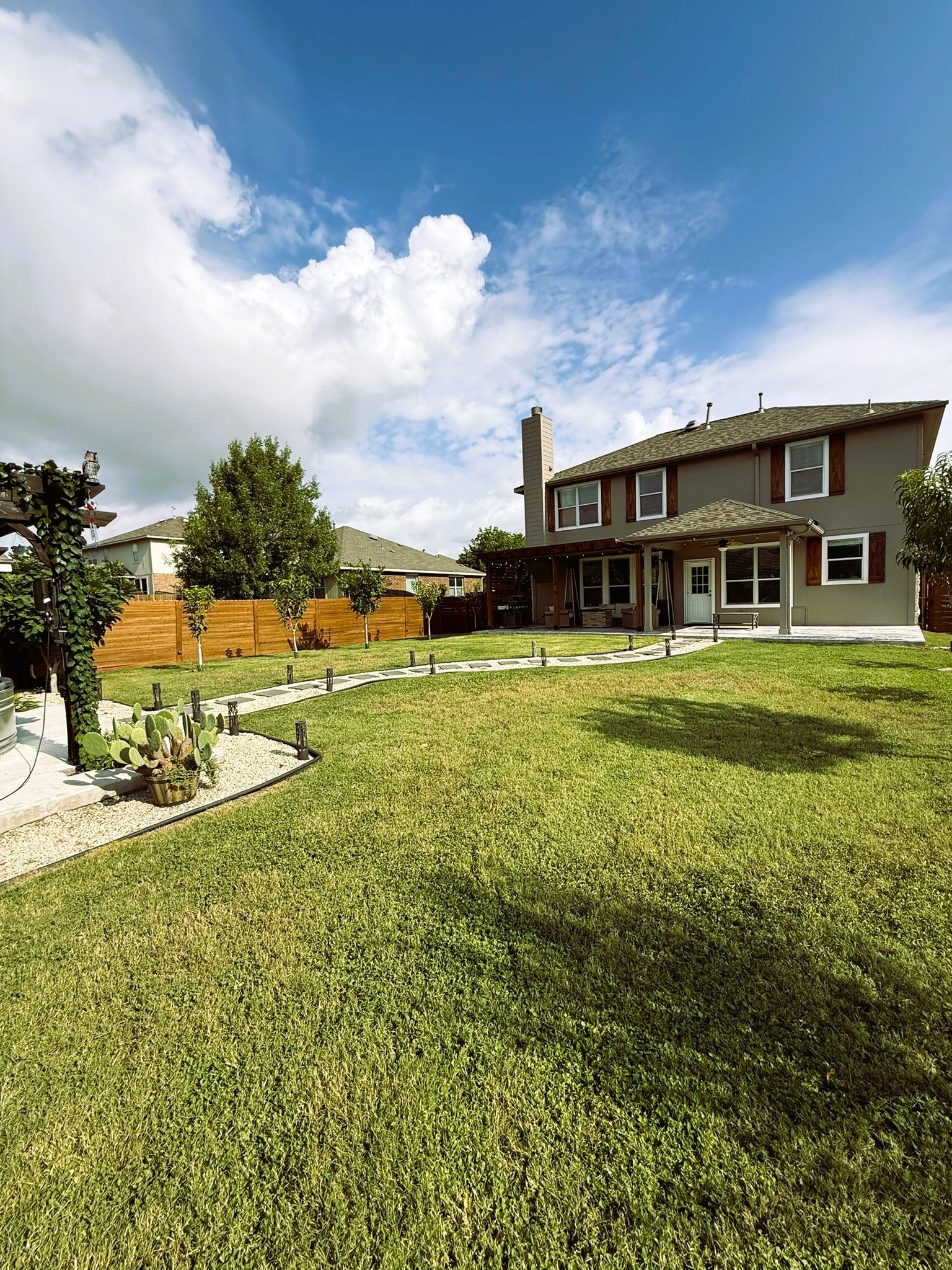 Building Photo - 178 Amber Oak Dr