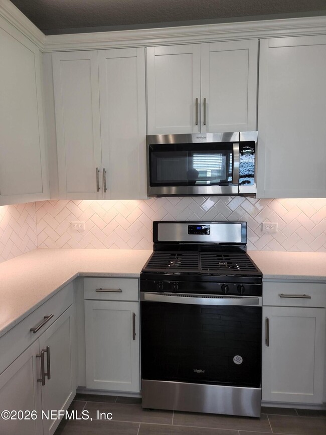 Building Photo - 118 Pinebury Ln