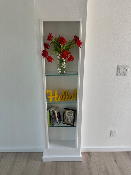 Building Photo - 10057 San Juan Ct